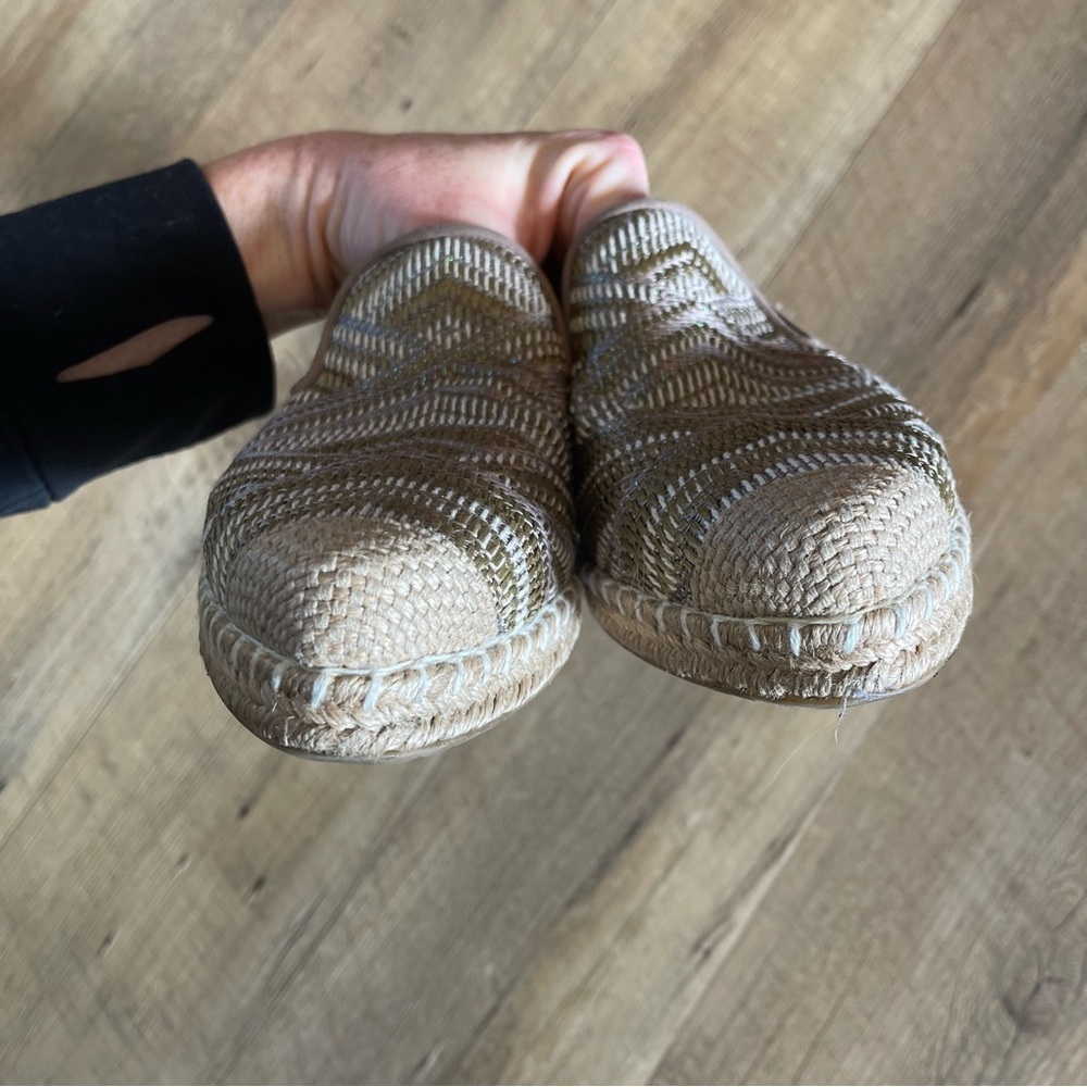 Stuart Weitzman | Pipe Catalan Espadrilles - Picture 10 of 10